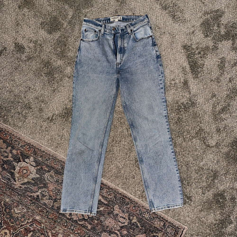 Abercrombie The Ankle Straight Ultra High Rise Jean